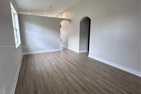 1707 NW 78th Way, Pembroke Pines FL 33024