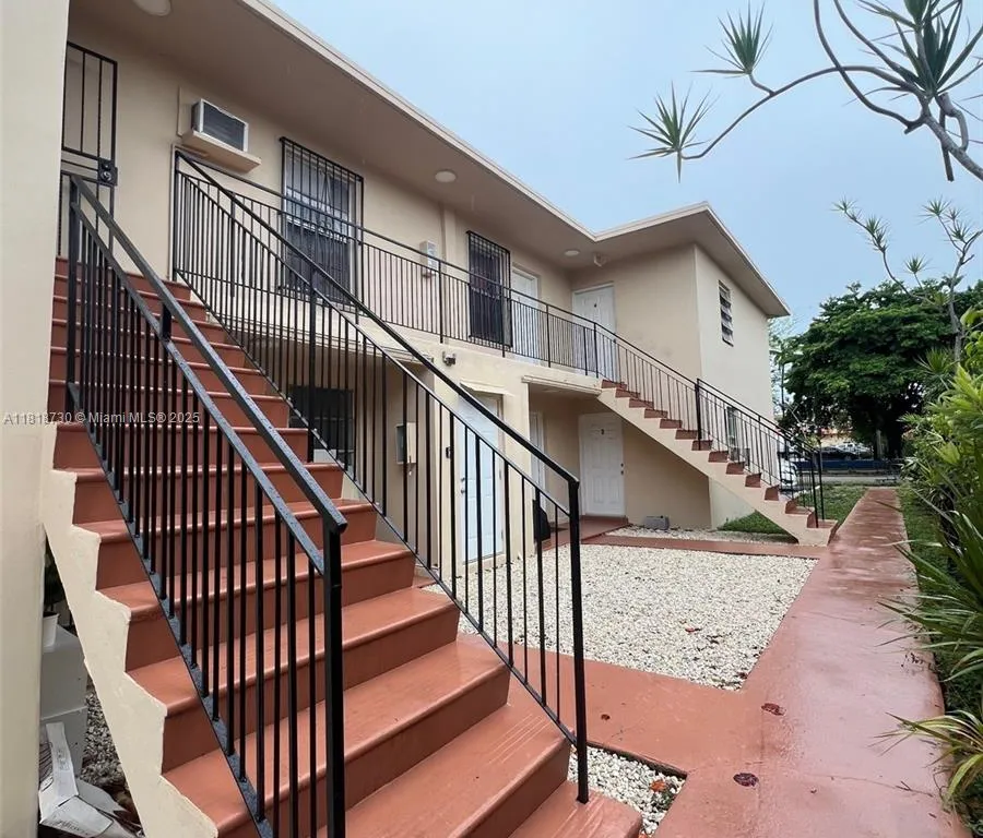 1619 NW 1st St # 6, Miami FL 33125