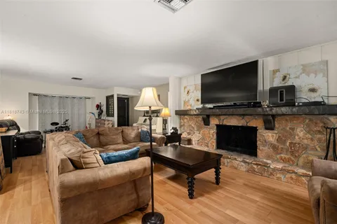 815 S Florida, Other City - In The State Of Florida FL 33873