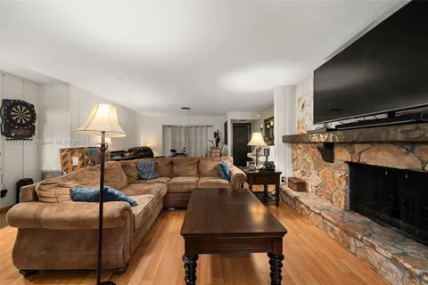 815 S Florida, Other City - In The State Of Florida FL 33873
