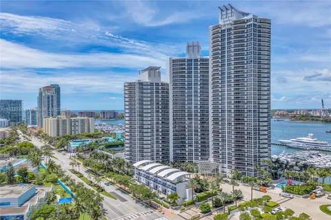 400 Alton Rd # 407, Miami Beach FL 33139