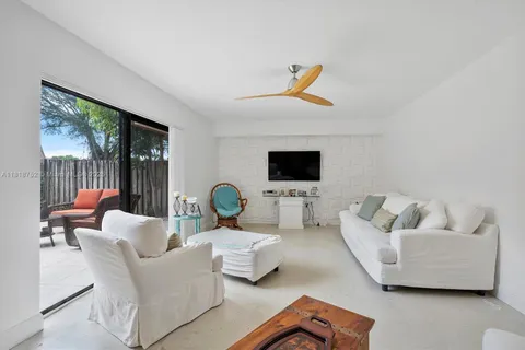 839 Blue Ridge Cir # 839, West Palm Beach FL 33409