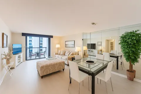 1865 S Ocean Dr # 2C, Hallandale Beach FL 33009