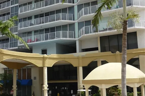 7601 E Treasure Dr # 1901, North Bay Village FL 33141