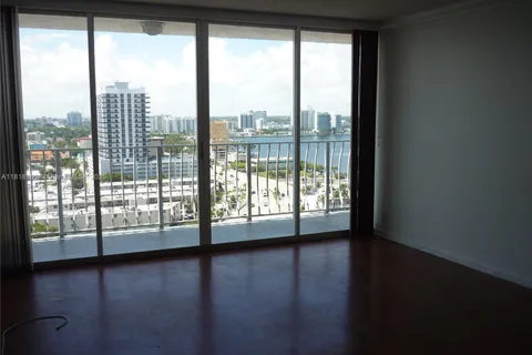 7601 E Treasure Dr # 1901, North Bay Village FL 33141