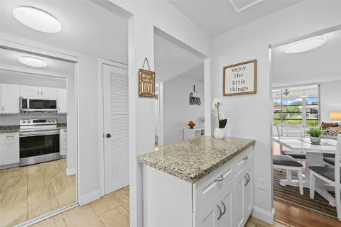 8305 Sunrise Lakes Blvd # 101, Sunrise FL 33322