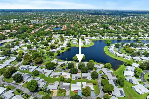 1081 NW 89th Ave, Plantation FL 33322