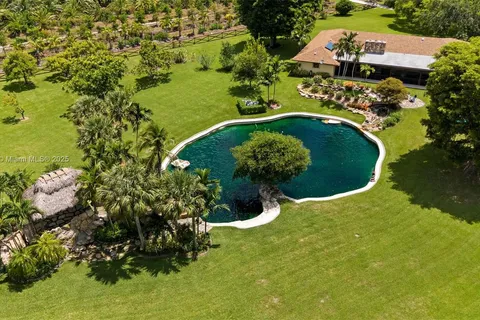 31260 SW 202nd Ave, Homestead FL 33030