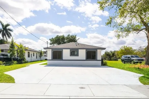 673 NW 14th St, Florida City FL 33034