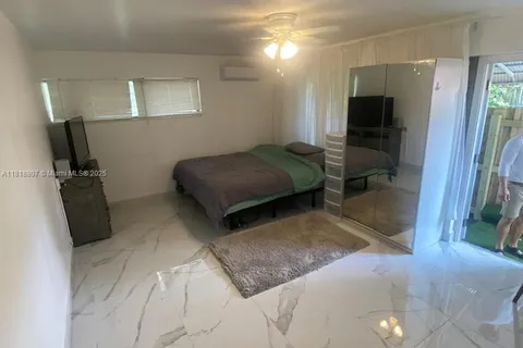 2631 Fillmore St # 2, Hollywood FL 33020