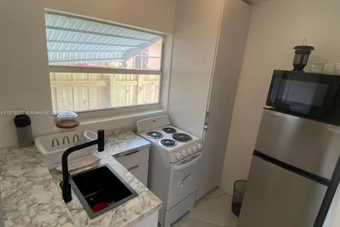 2631 Fillmore St # 2, Hollywood FL 33020