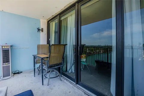 5838 Collins Ave # 14G, Miami Beach FL 33140