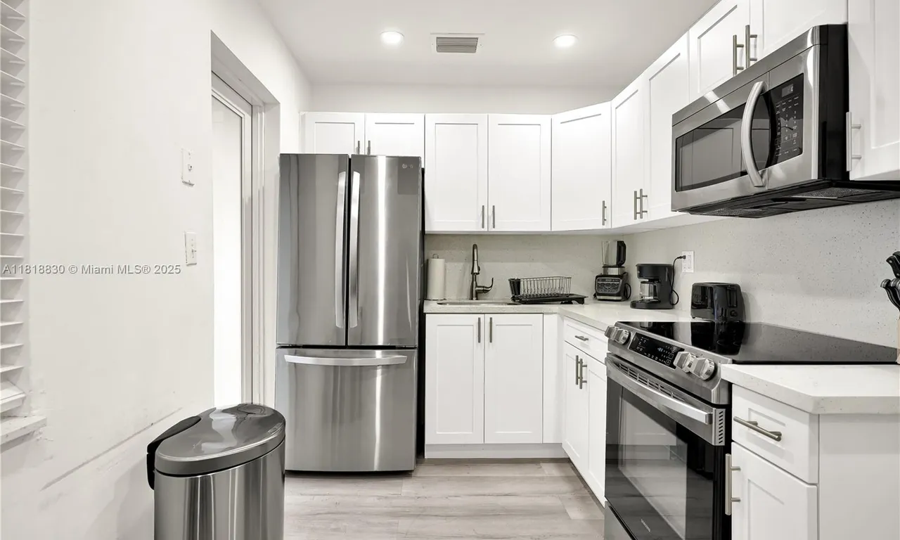 300 NW 82nd Ter, Miami FL 33150