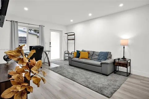 300 NW 82nd Ter, Miami FL 33150