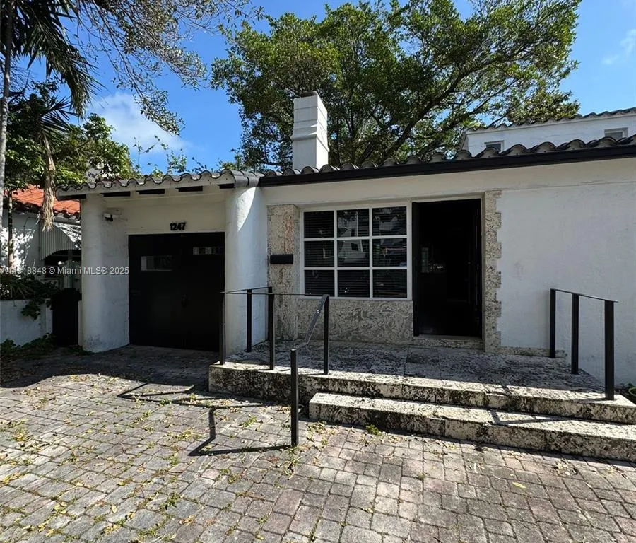1247 Alton Rd, Miami Beach FL 33139