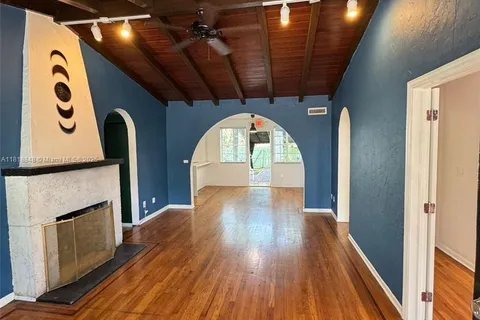1247 Alton Rd, Miami Beach FL 33139