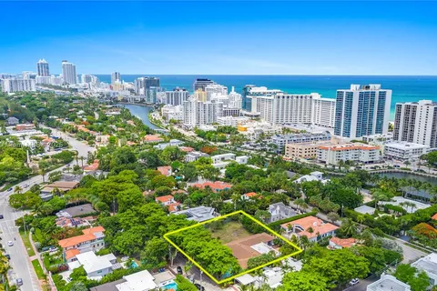2525 Flamingo Pl, Miami Beach FL 33140