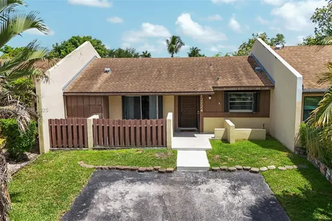 12224 SW 118th Ln, Miami FL 33186