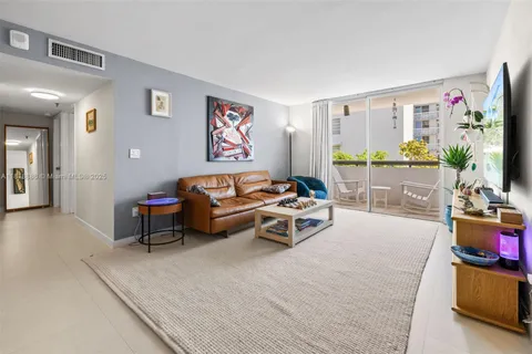 1775 Washington Ave # 4C, Miami Beach FL 33139