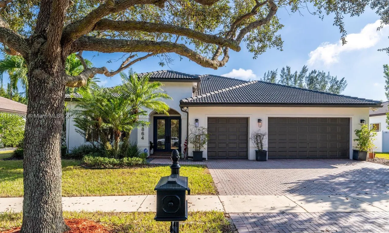 4864 Tropicana Ave, Cooper City FL 33330