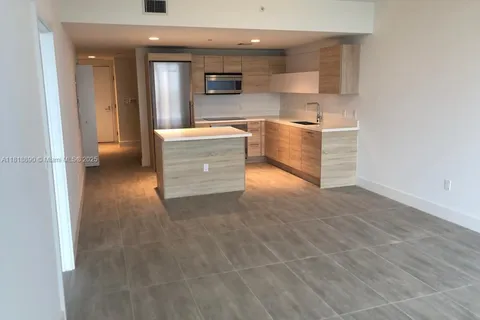 16385 Biscayne Blvd # 1005, North Miami Beach FL 33160