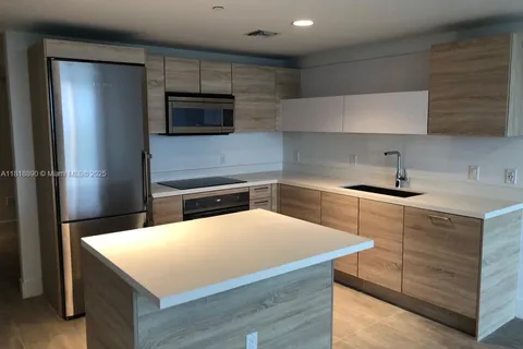16385 Biscayne Blvd # 1005, North Miami Beach FL 33160