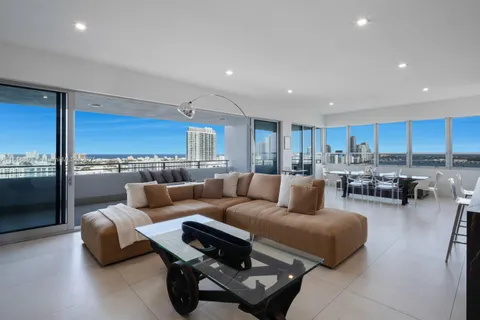11 Island Ave, Miami Beach FL 33139