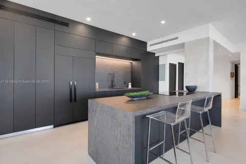 11 Island Ave, Miami Beach FL 33139