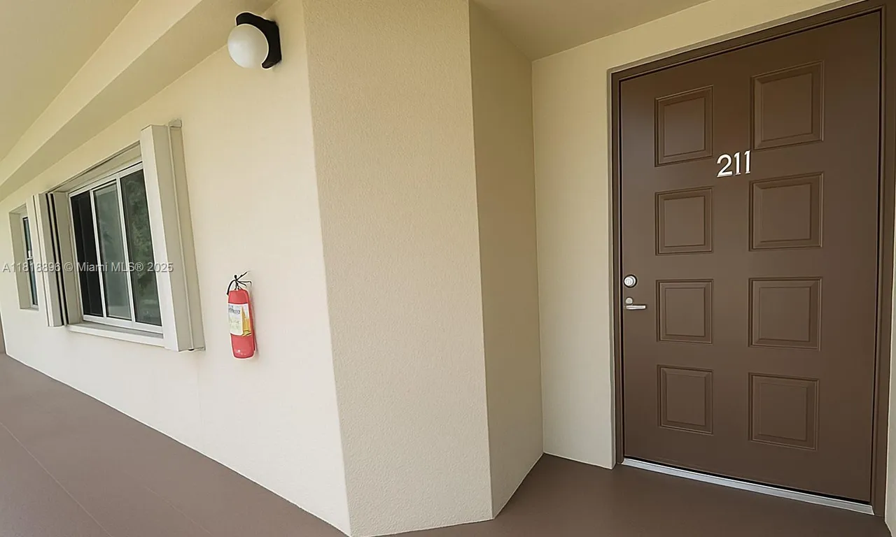 800 SW 142nd Ave # 211N, Pembroke Pines FL 33027