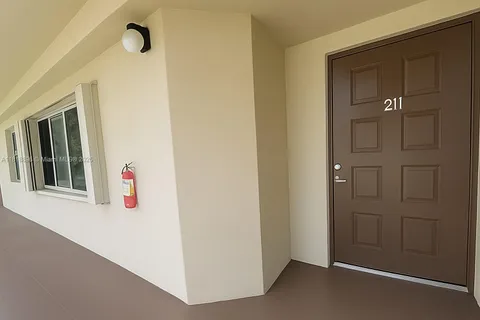 800 SW 142nd Ave # 211N, Pembroke Pines FL 33027