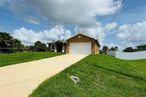 1115 Leader Street, La Belle FL 33935