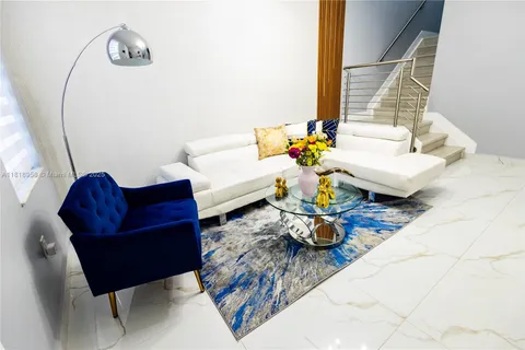 10464 NW 61st St, Doral FL 33178