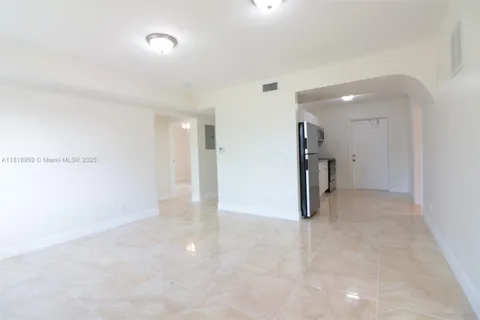 3014 NW 6th St, Pompano Beach FL 33069