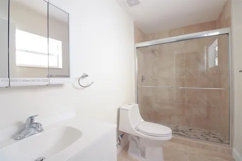 3014 NW 6th St, Pompano Beach FL 33069