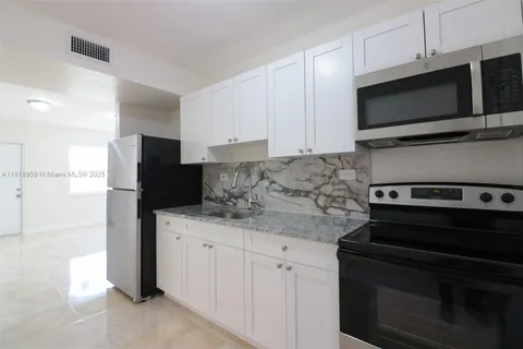 3014 NW 6th St, Pompano Beach FL 33069