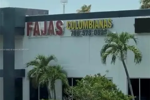 7640 NW 25th St # 111, Miami FL 33122