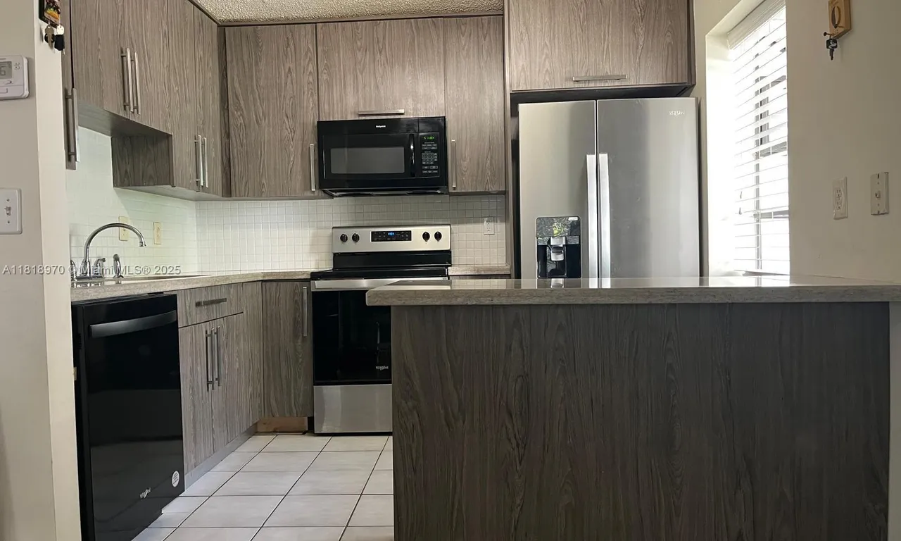 9813 NW 3rd St # 9813, Plantation FL 33324