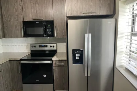9813 NW 3rd St # 9813, Plantation FL 33324