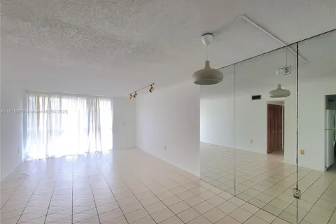 2500 NE 135th St # B208, North Miami FL 33181