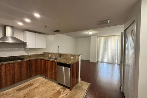 170 SE 14th St # 2406, Miami FL 33131