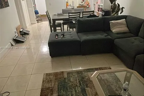 215 SE 3rd Ave # 106C, Hallandale Beach FL 33009