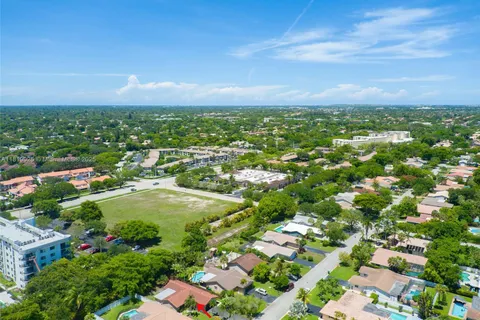 9039 NW 21st Ct, Coral Springs FL 33071