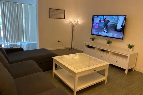 17570 Atlantic Blvd # 105, Sunny Isles Beach FL 33160