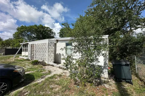 13180 NW 11th Ave, North Miami FL 33168