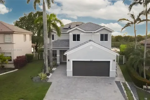 1828 Aspen Ln, Weston FL 33327