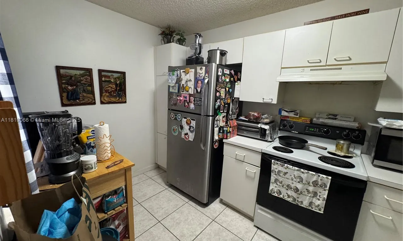 4962 SW 32nd Ter, Dania Beach FL 33312