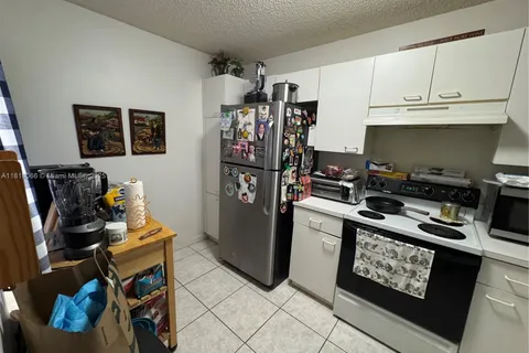 4962 SW 32nd Ter, Dania Beach FL 33312
