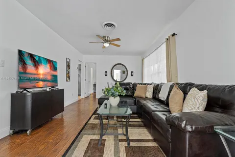 1418 N 16th Ave # 1418, Hollywood FL 33020
