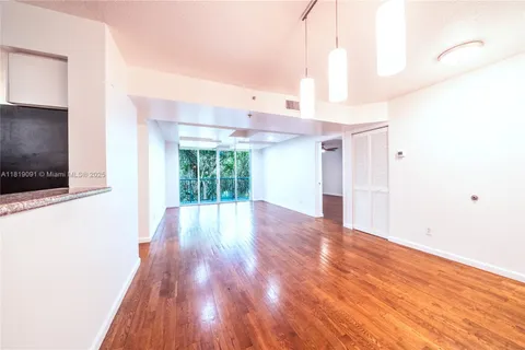 619 E Sheridan St # 204, Dania Beach FL 33004