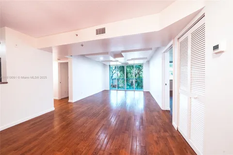 619 E Sheridan St # 204, Dania Beach FL 33004